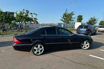 2001' Mercedes-Benz S-Class
