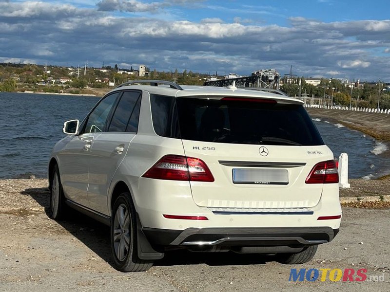 2014' Mercedes-Benz M Класс photo #2