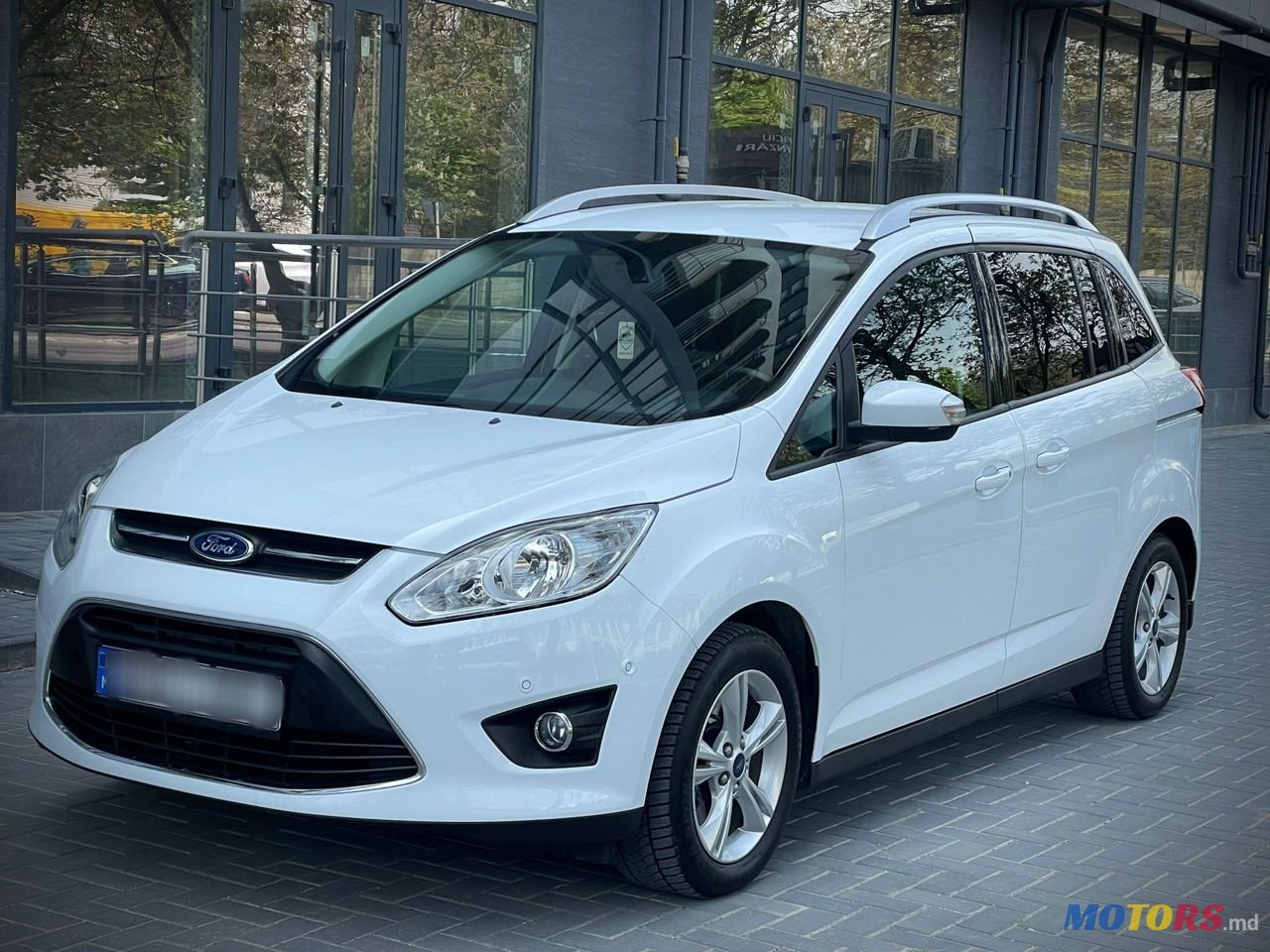 2013' Ford C-MAX photo #1