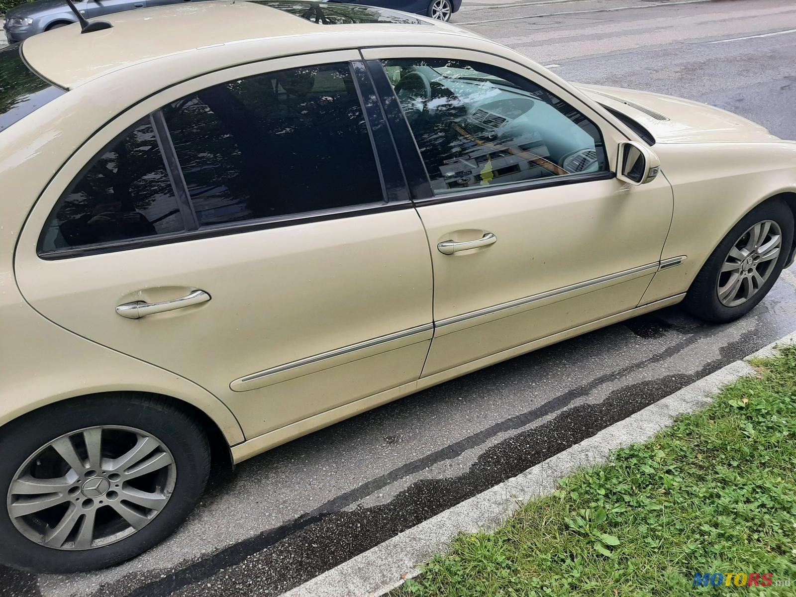 2004' Mercedes-Benz E-Class 280CDI photo #4