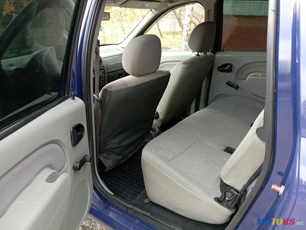 2009' Dacia Logan photo #5