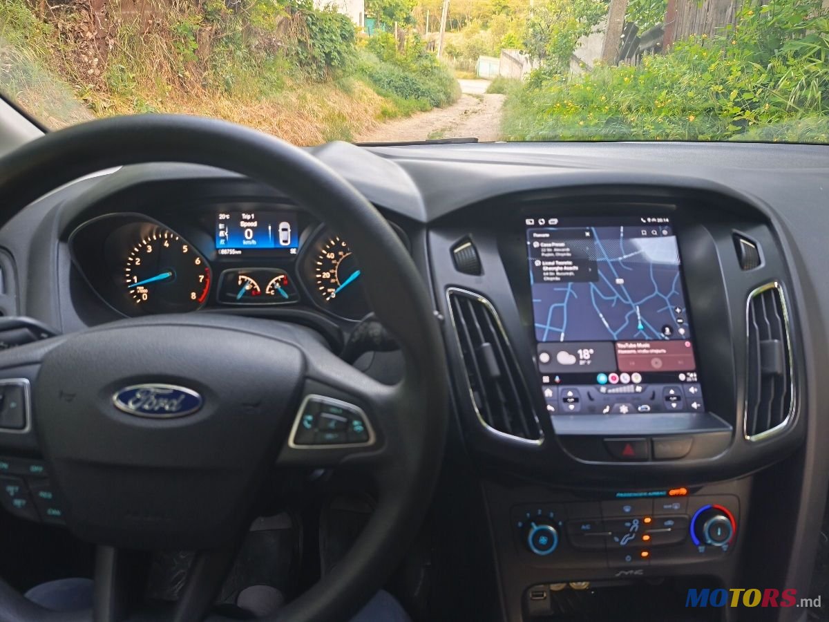 2015' Ford Focus photo #4