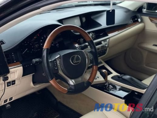 2013' Lexus Es Series photo #4