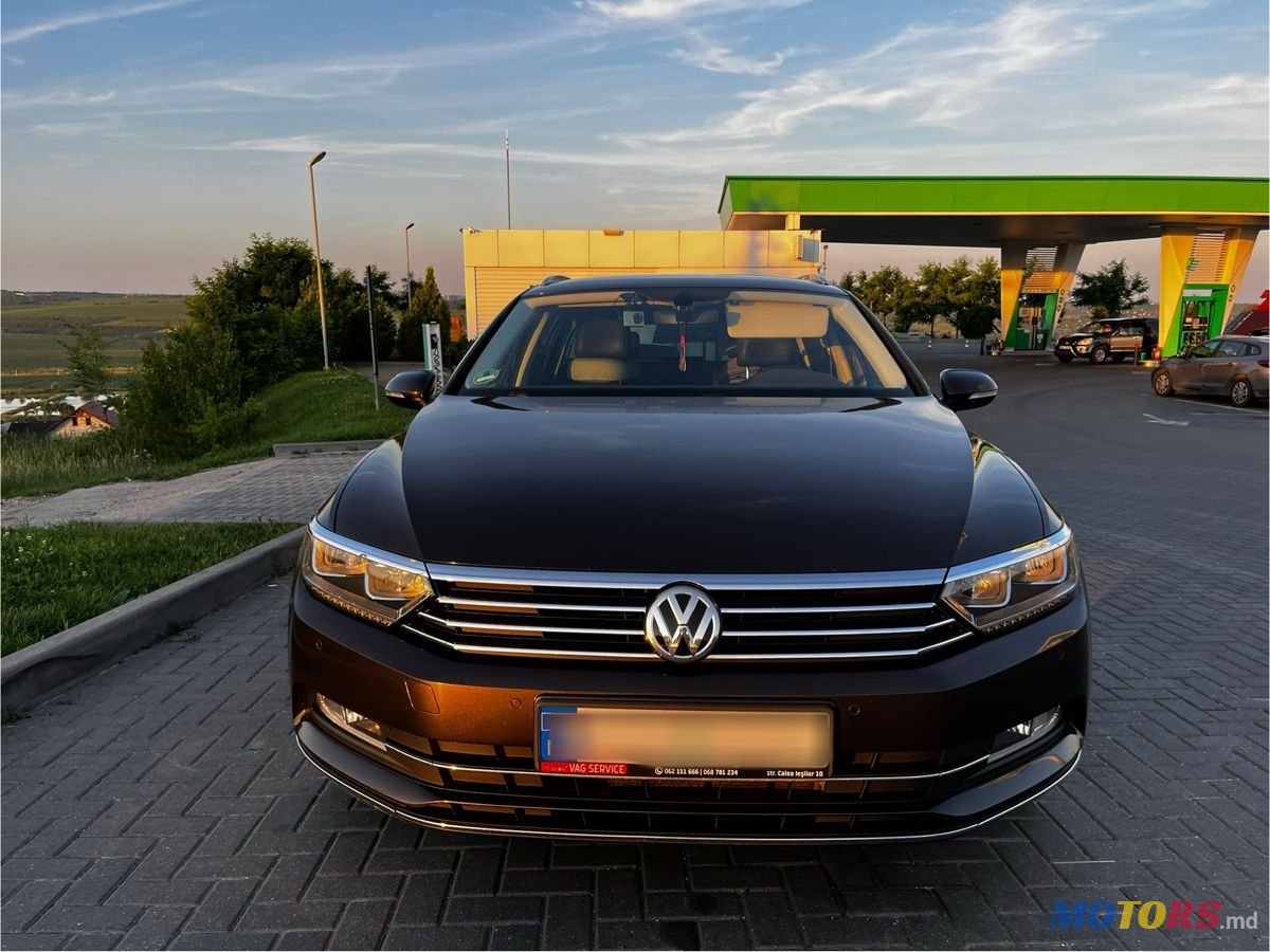 2015' Volkswagen Passat photo #3