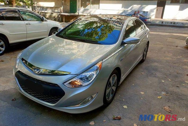 2012' Hyundai Sonata photo #1