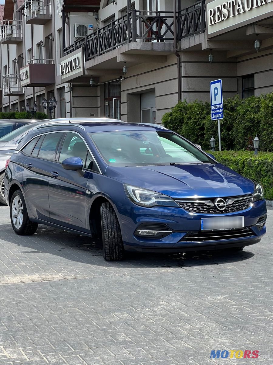 2020' Opel Astra photo #2