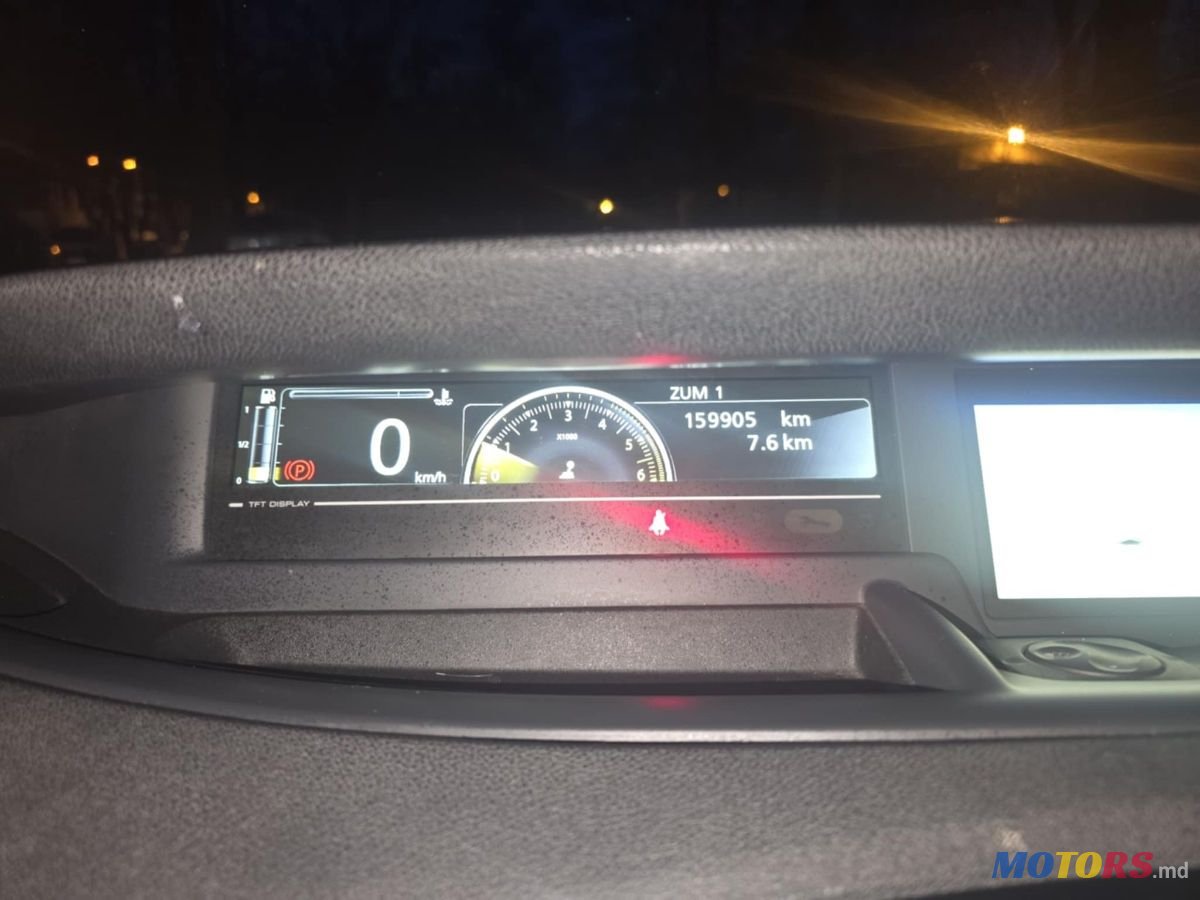 2014' Renault Scenic photo #6