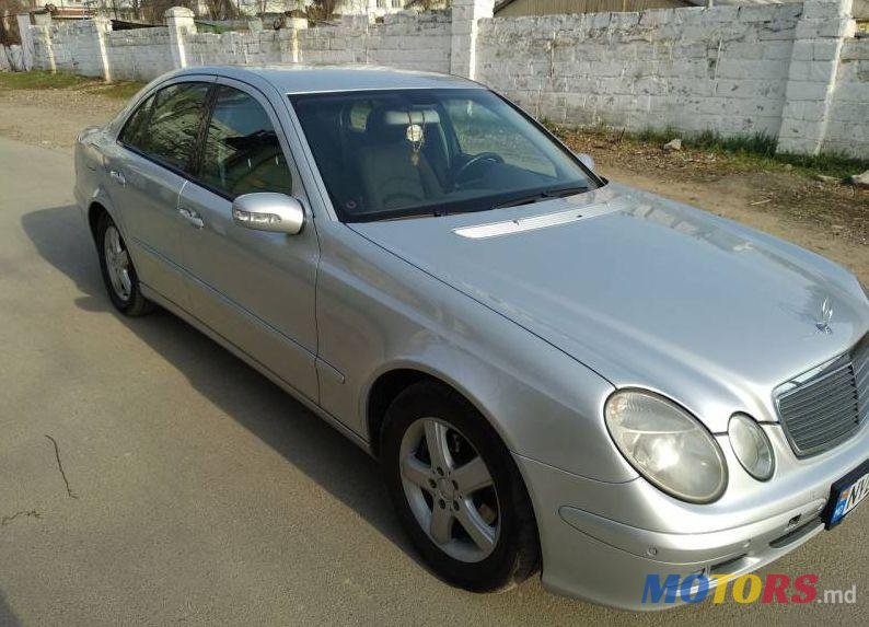 2005' Mercedes-Benz E photo #1
