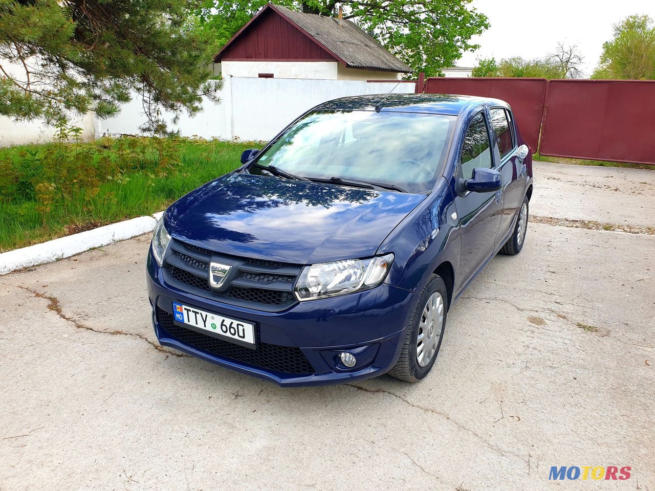 2014' Dacia Sandero photo #6