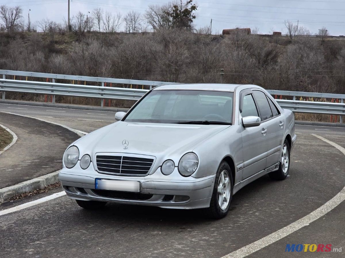 2001' Mercedes-Benz E-Class photo #1
