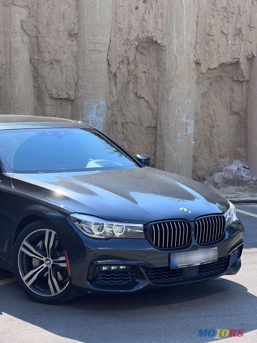 2016' BMW 7 Series photo #4