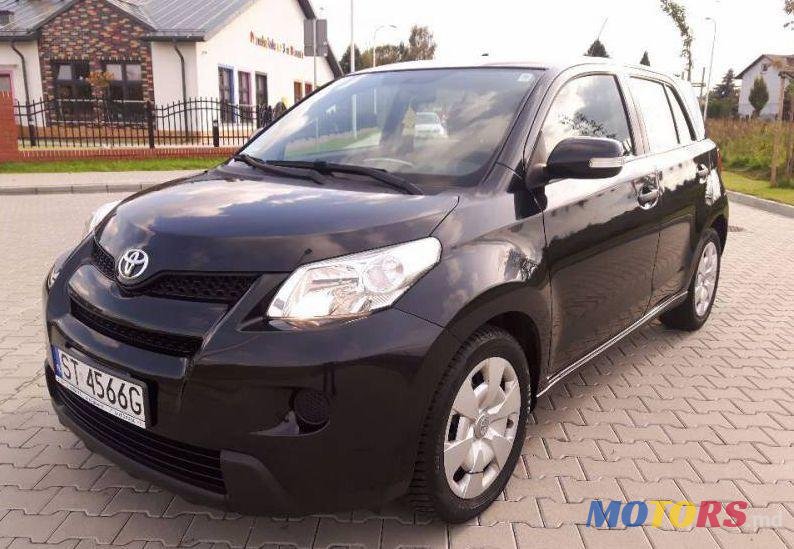 2011' Toyota Urban Cruiser photo #2