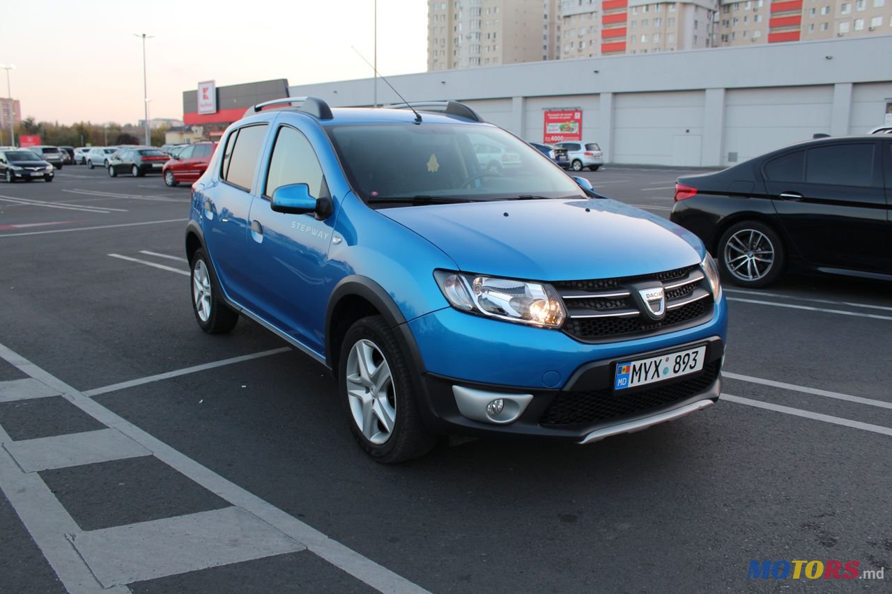 2015' Dacia Sandero Stepway photo #2