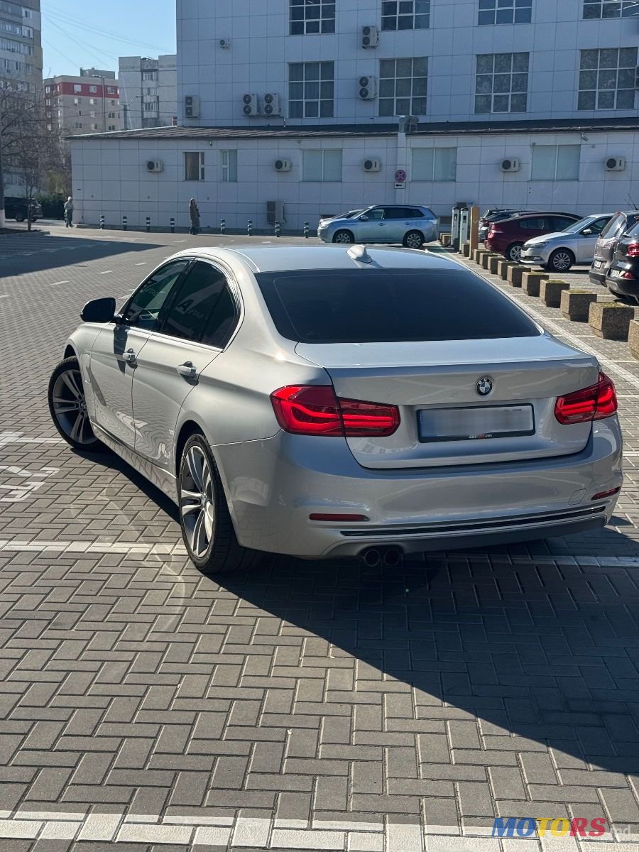2017' BMW 3 Series photo #4