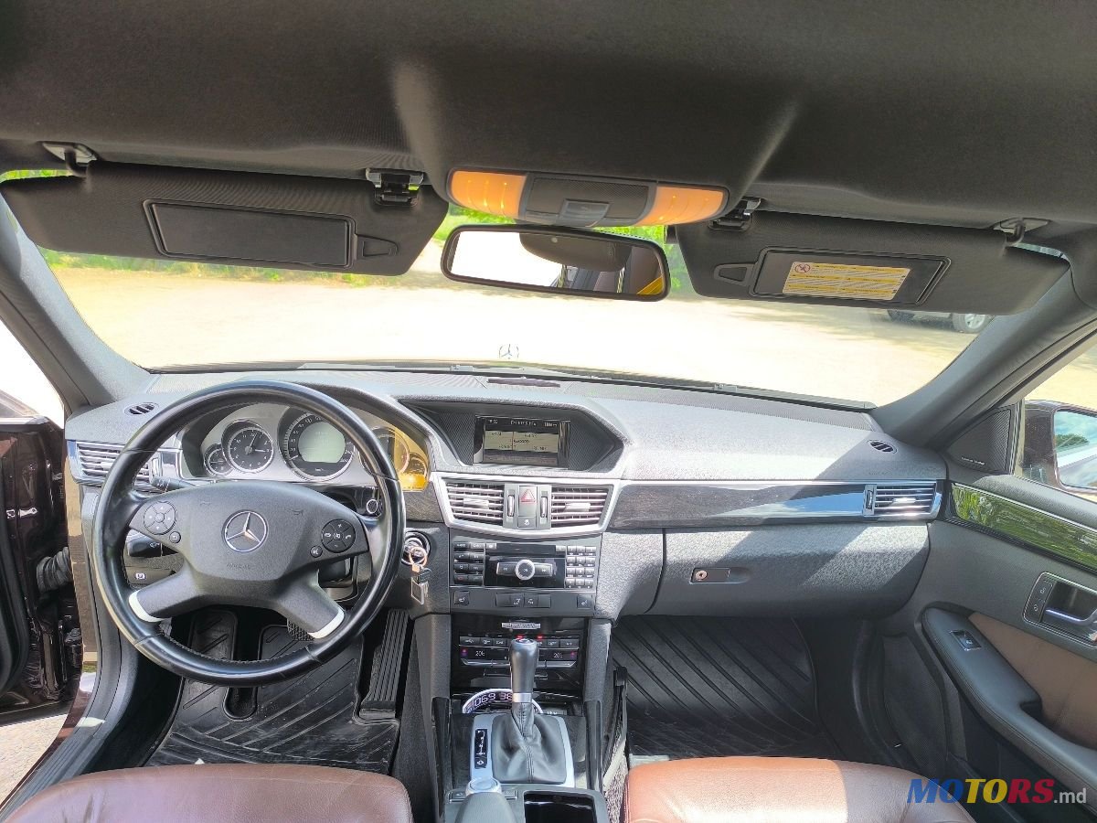 2009' Mercedes-Benz E-Class photo #6