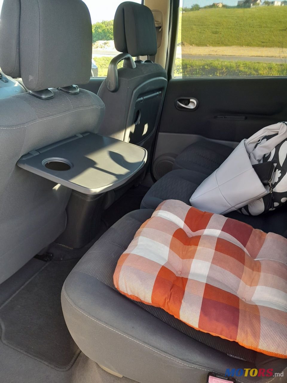 2006' Renault Scenic photo #2