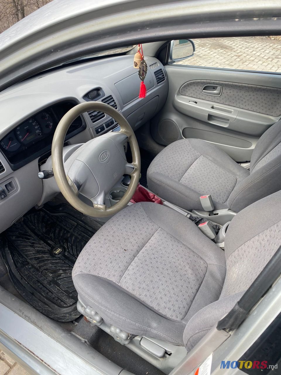 2003' Kia Rio photo #5