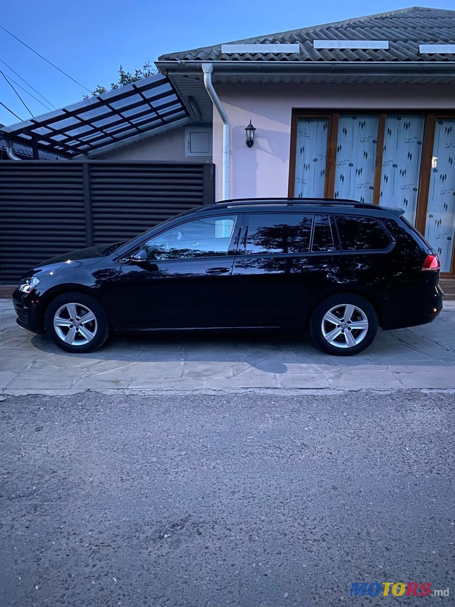 2013' Volkswagen Golf photo #3