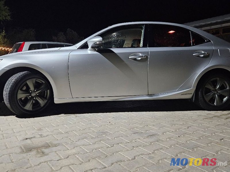 2015' Lexus Is Series photo #5