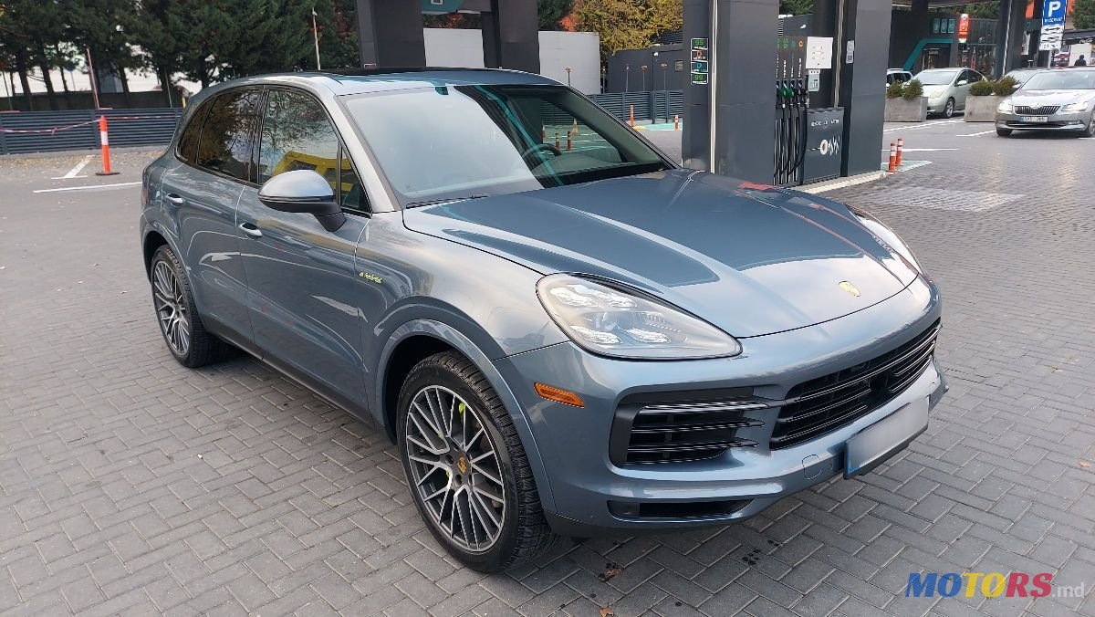 2019' Porsche Cayenne photo #1