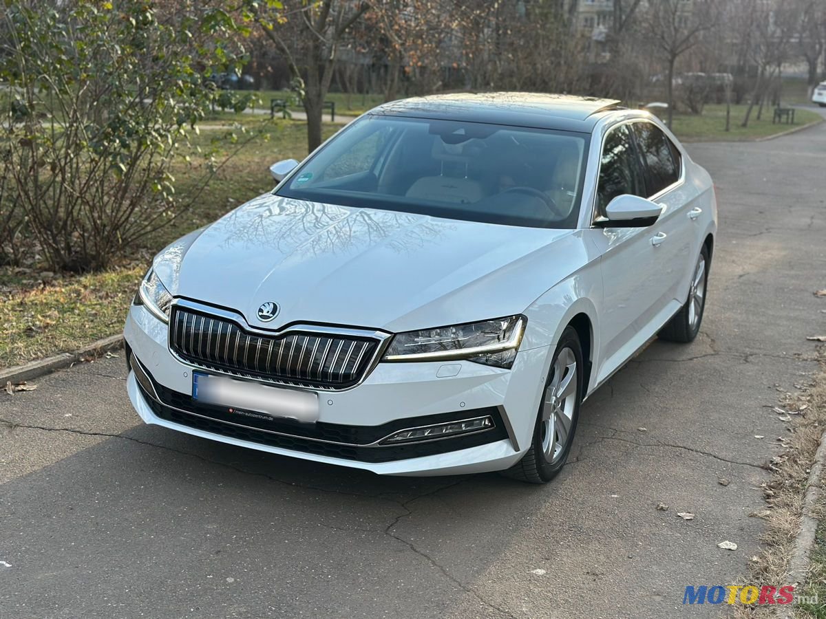 2020' Skoda Superb photo #2