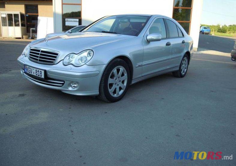 2005' Mercedes-Benz C photo #1