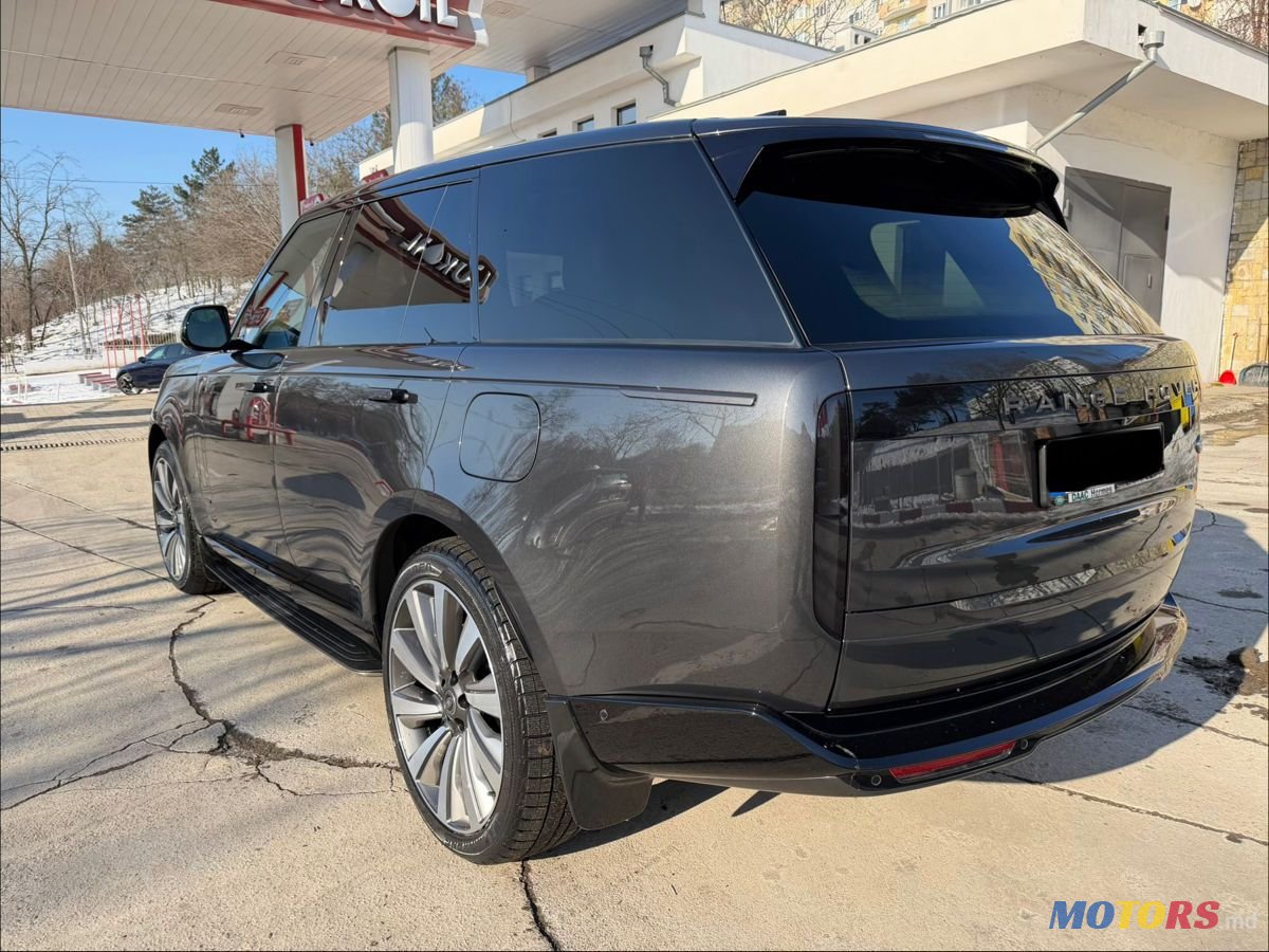 2023' Land Rover Range Rover photo #6