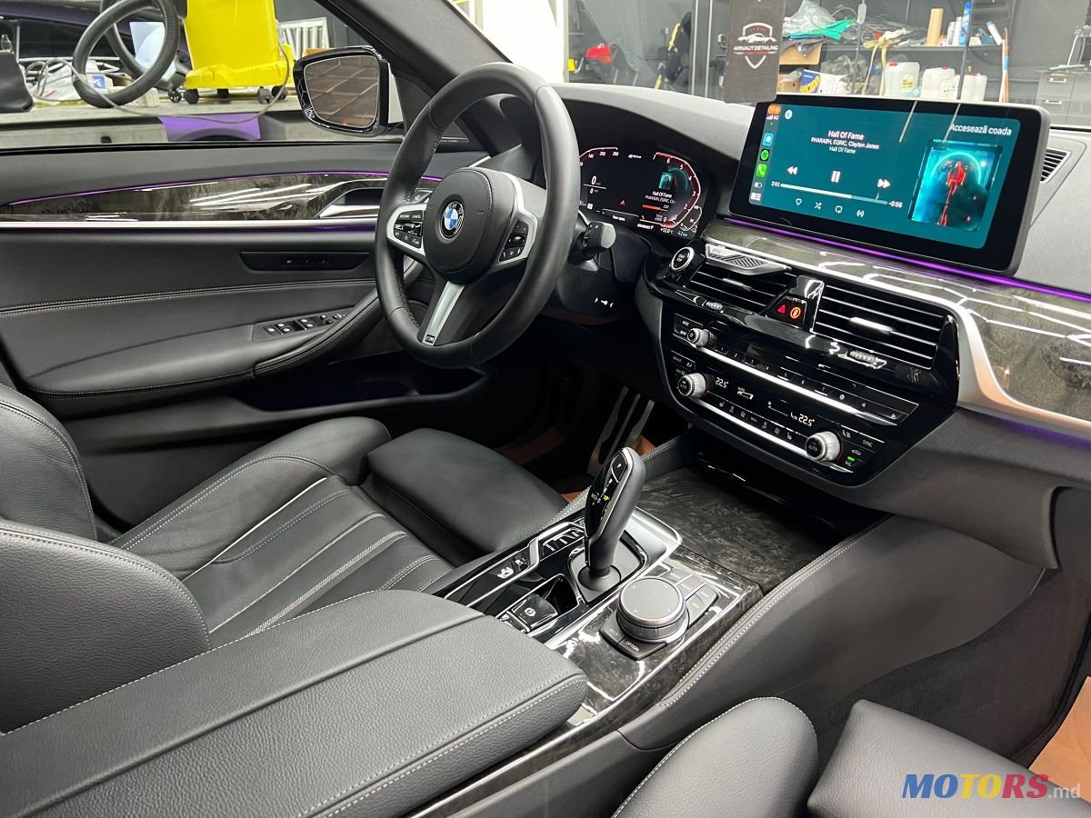 2020' BMW 5 Series photo #4