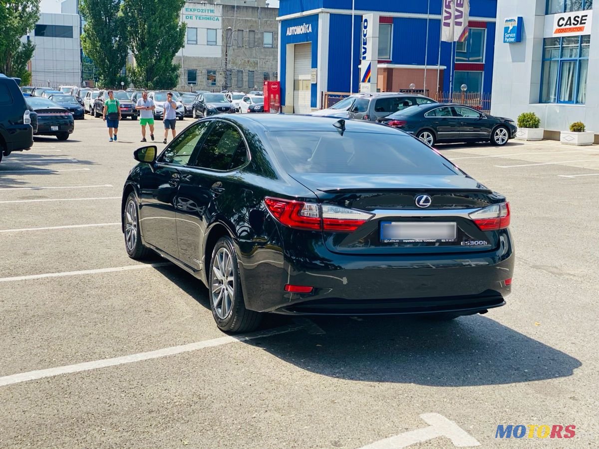 2017' Lexus Es Series photo #5