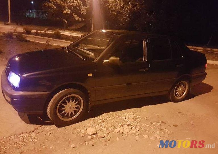 1994' Volkswagen Vento photo #1