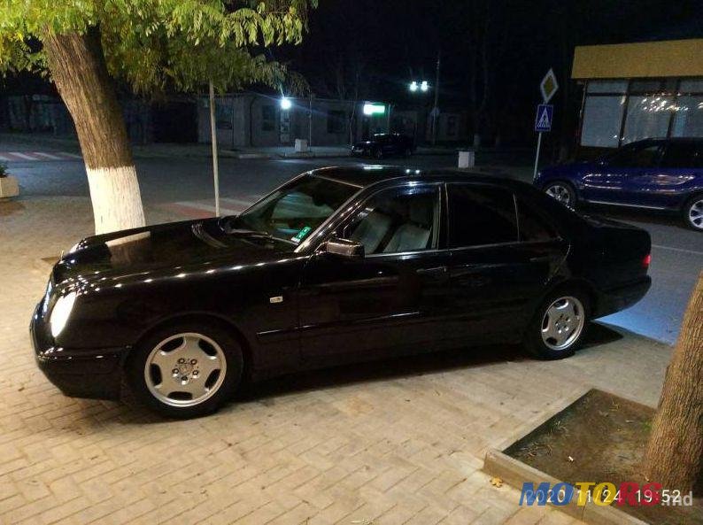 1999' Mercedes-Benz E photo #1