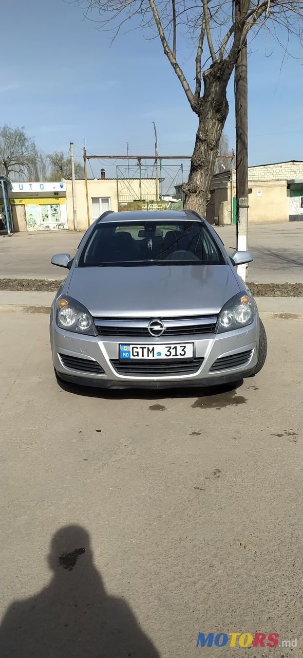 2006' Opel Astra photo #1