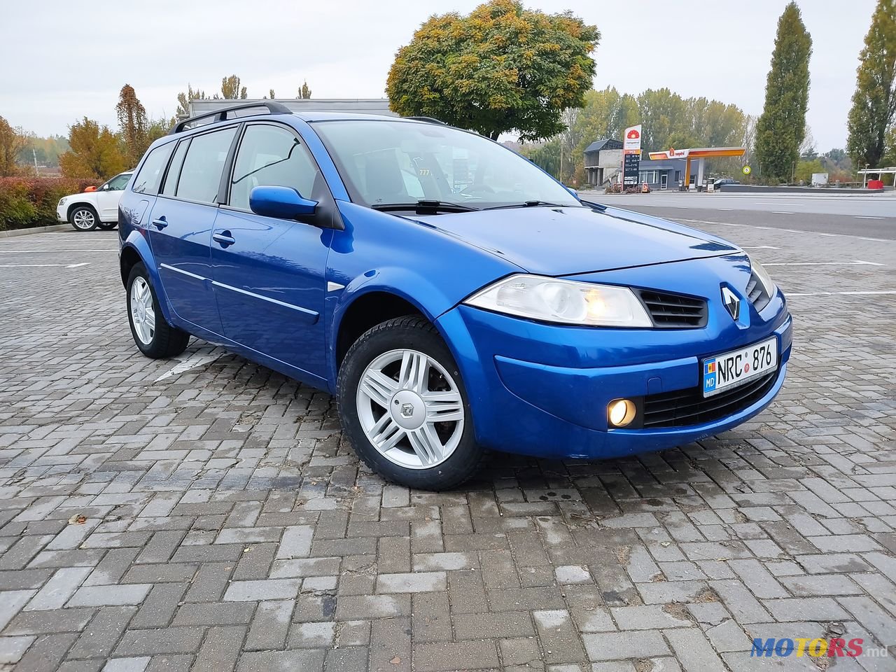 2008' Renault Megane photo #1