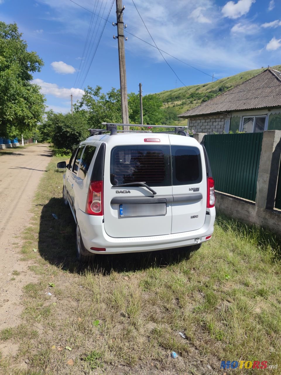 2010' Dacia Logan Mcv photo #2
