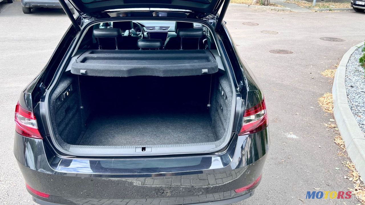 2018' Skoda Superb photo #4