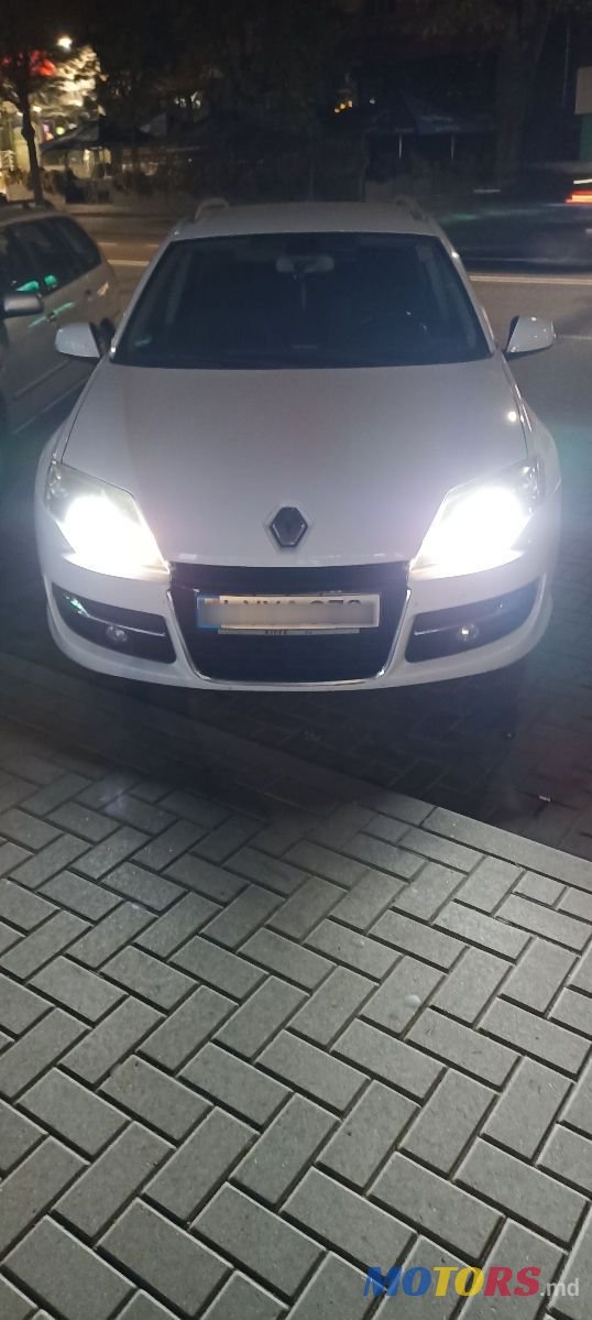 2012' Renault Laguna photo #6