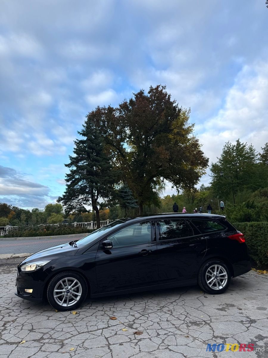 2017' Ford Focus photo #2
