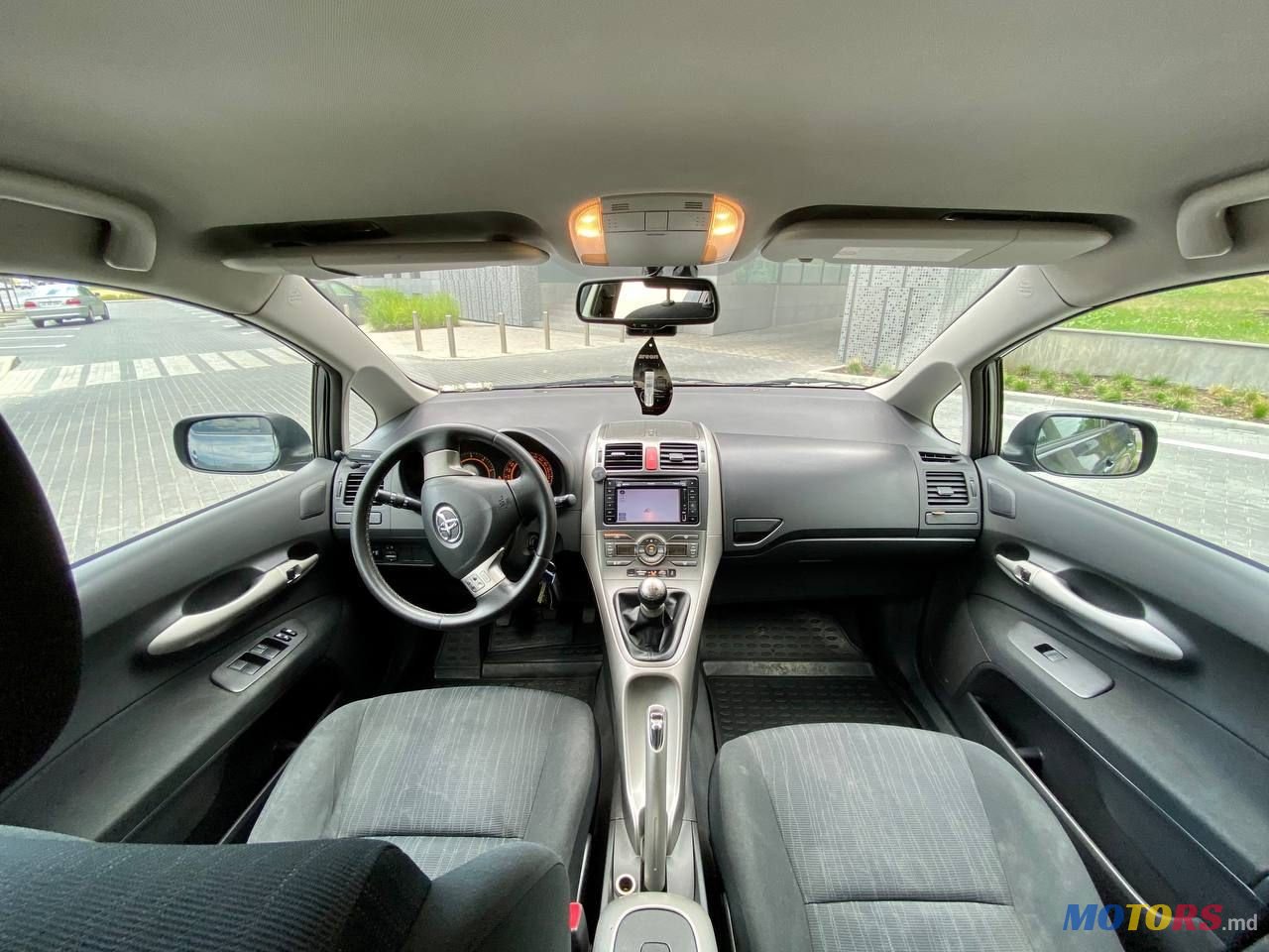 2008' Toyota Auris photo #6