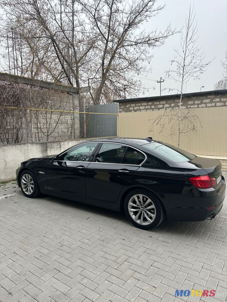 2013' BMW 5 Series photo #3