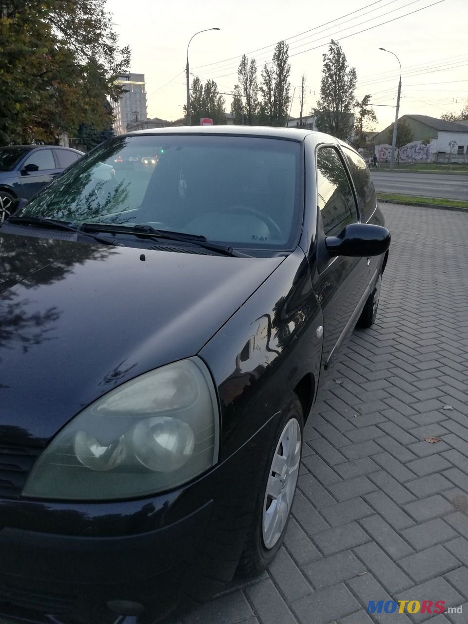 2005' Renault Clio photo #4