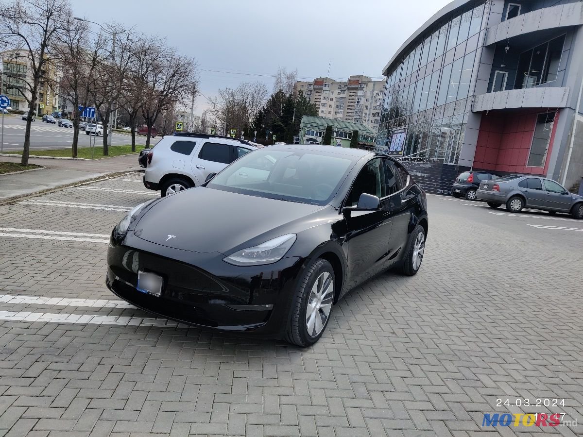 2023' Tesla Model Y photo #3