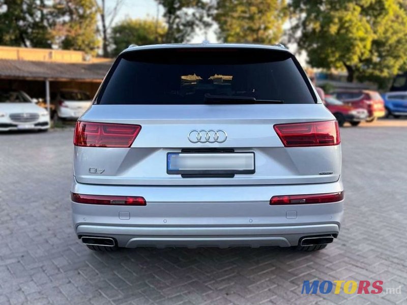 2019' Audi Q7 photo #4