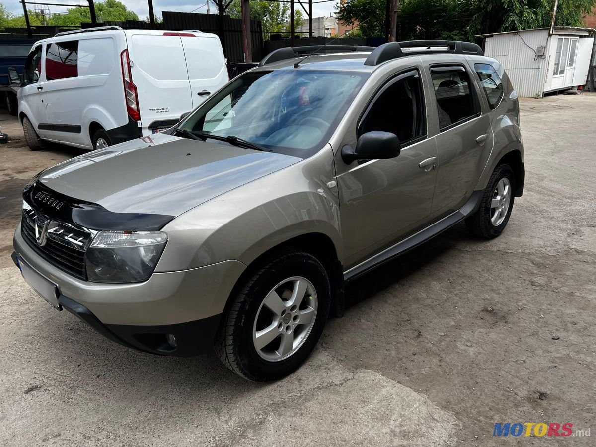 2013' Dacia Duster photo #2