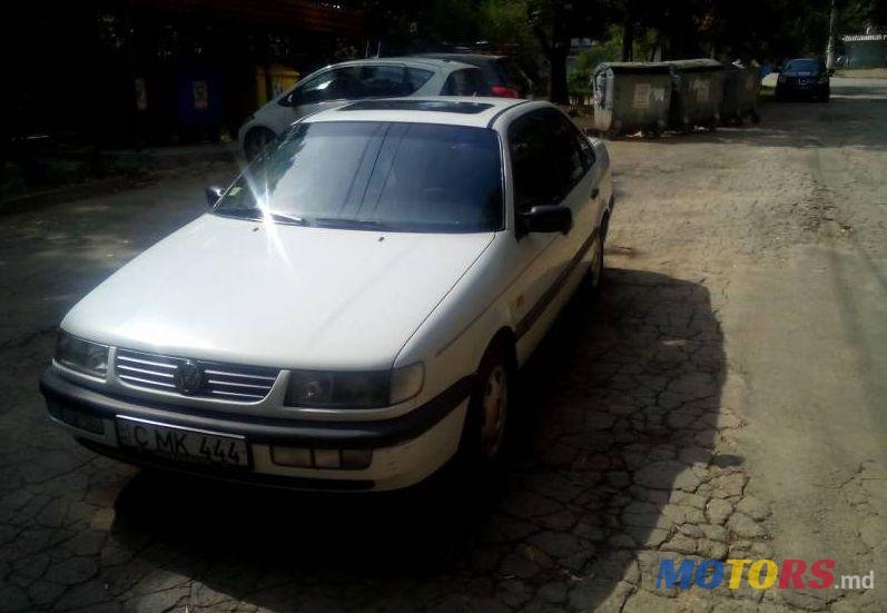 1994' Volkswagen Passat photo #1