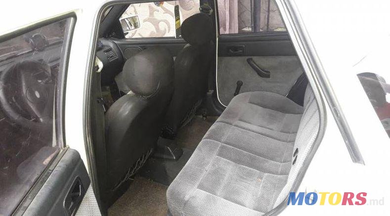 1992' Ford Escort photo #4