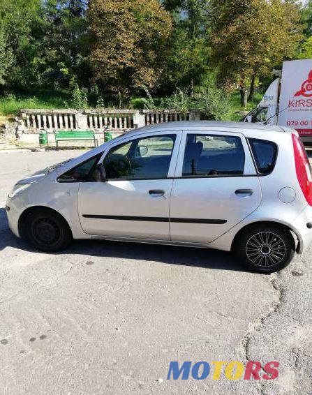 2005' Mitsubishi Colt photo #1