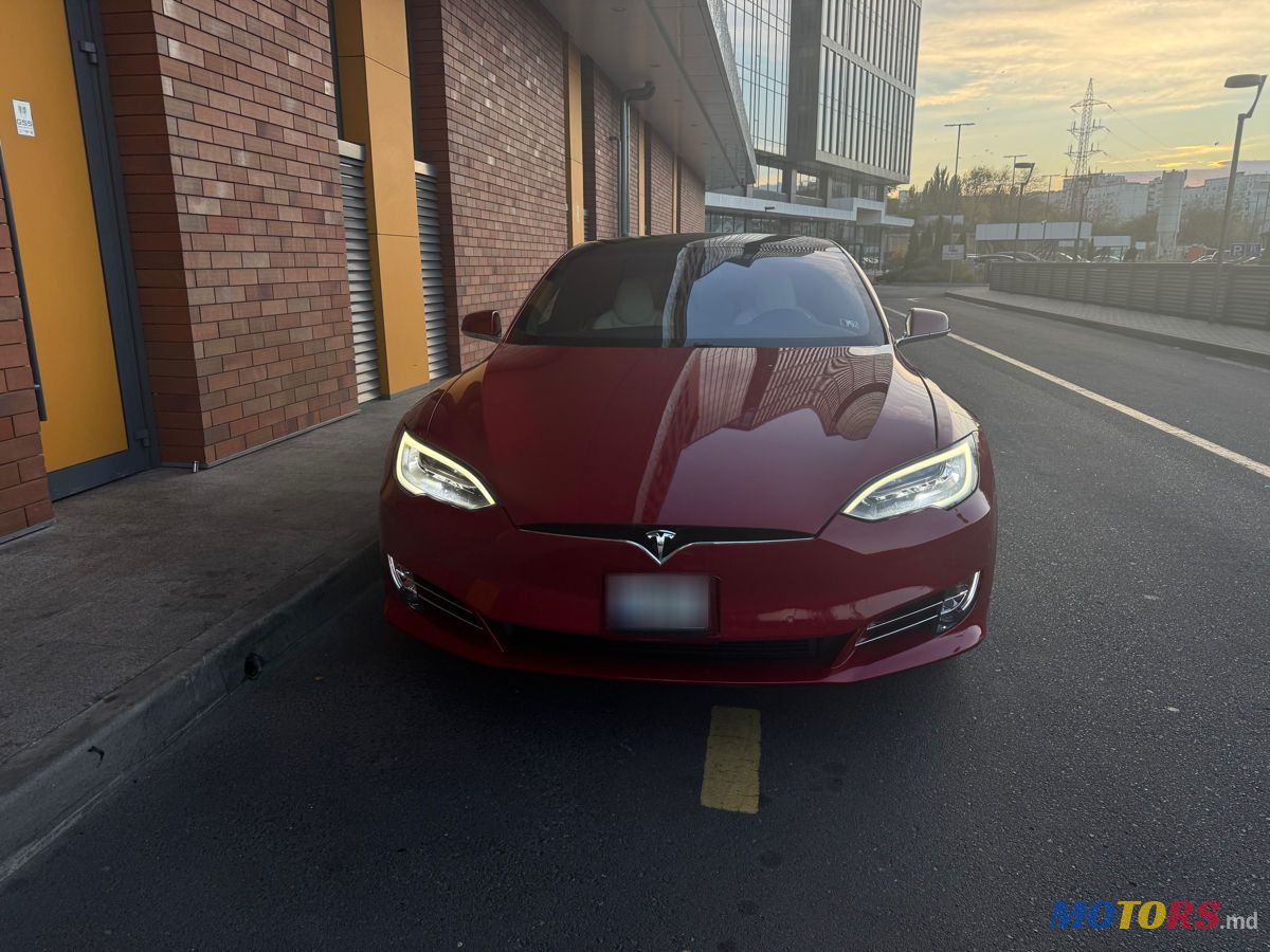 2019' Tesla Model S photo #2