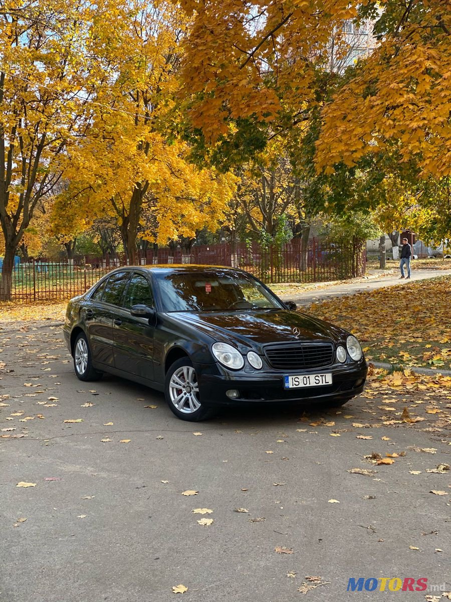 2004' Mercedes-Benz E Класс photo #2