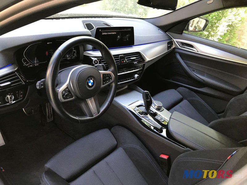 2019' BMW 5 Series photo #5