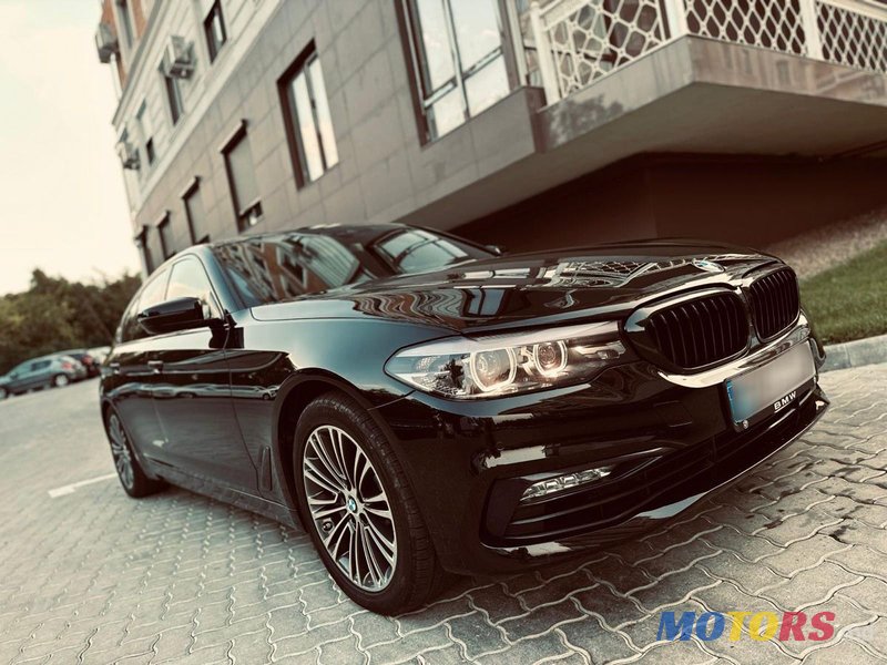 2017' BMW 5 Series photo #3